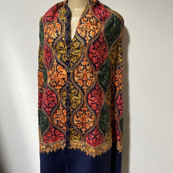 Embroidered colorful Pashmina Shawl, boho hippie Wedding Scarf, Bridesmaid Shawl - Picture 6 of 8